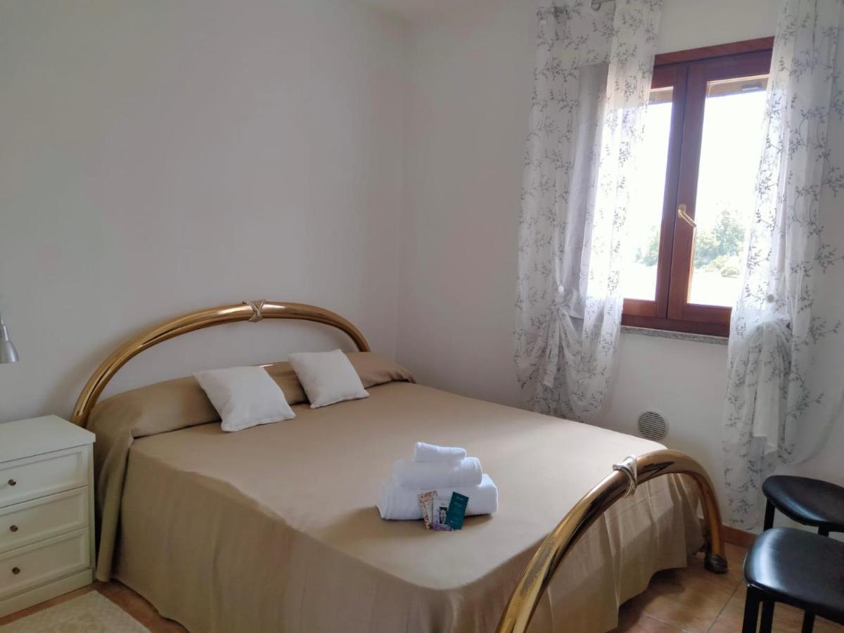 オルビア La Casa Dei Fenicotteri Bed & Breakfast エクステリア 写真
